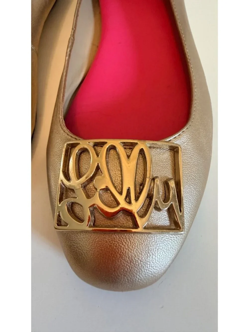 Lilly Pulitzer Gold Ballet Flats With Logo Emblem Size 7.5M Leather Upper